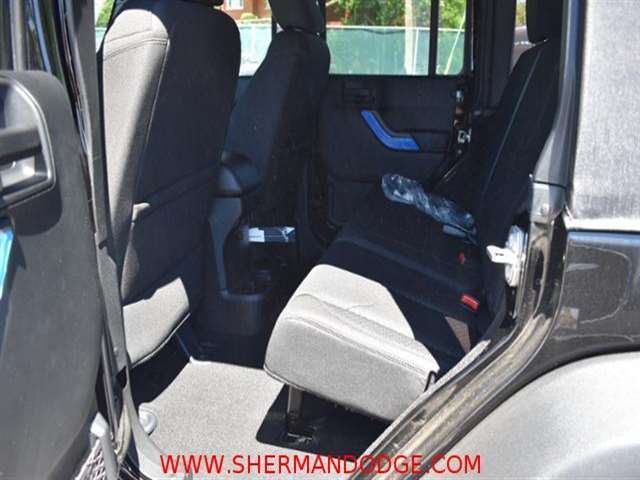 Jeep Wrangler Unlimited 2017 photo 8